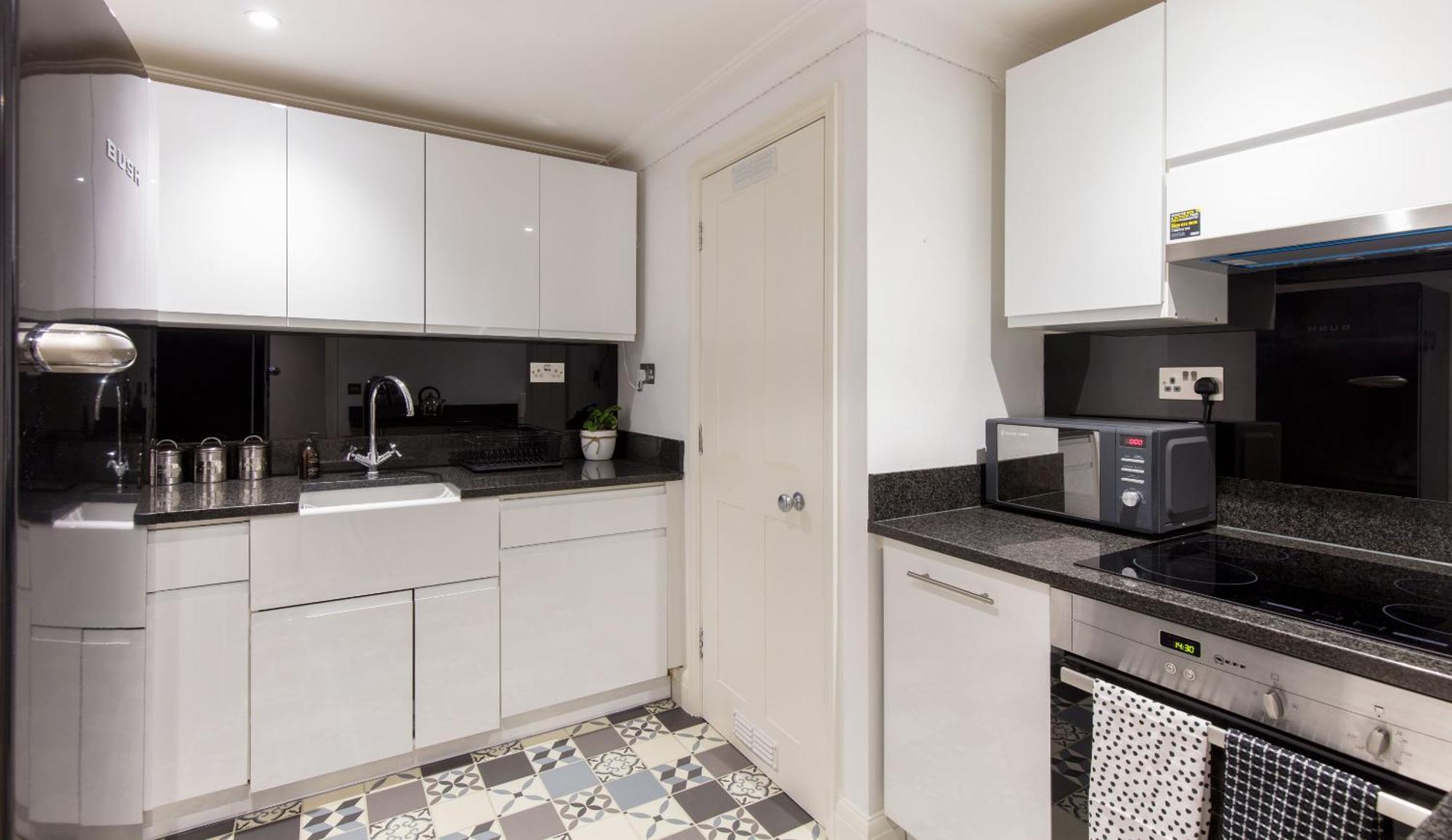 Spacious Quiet 4Bedrooms 6Beds House With Private Garage 5Min Walk To Paddington Station Лондон Екстер'єр фото